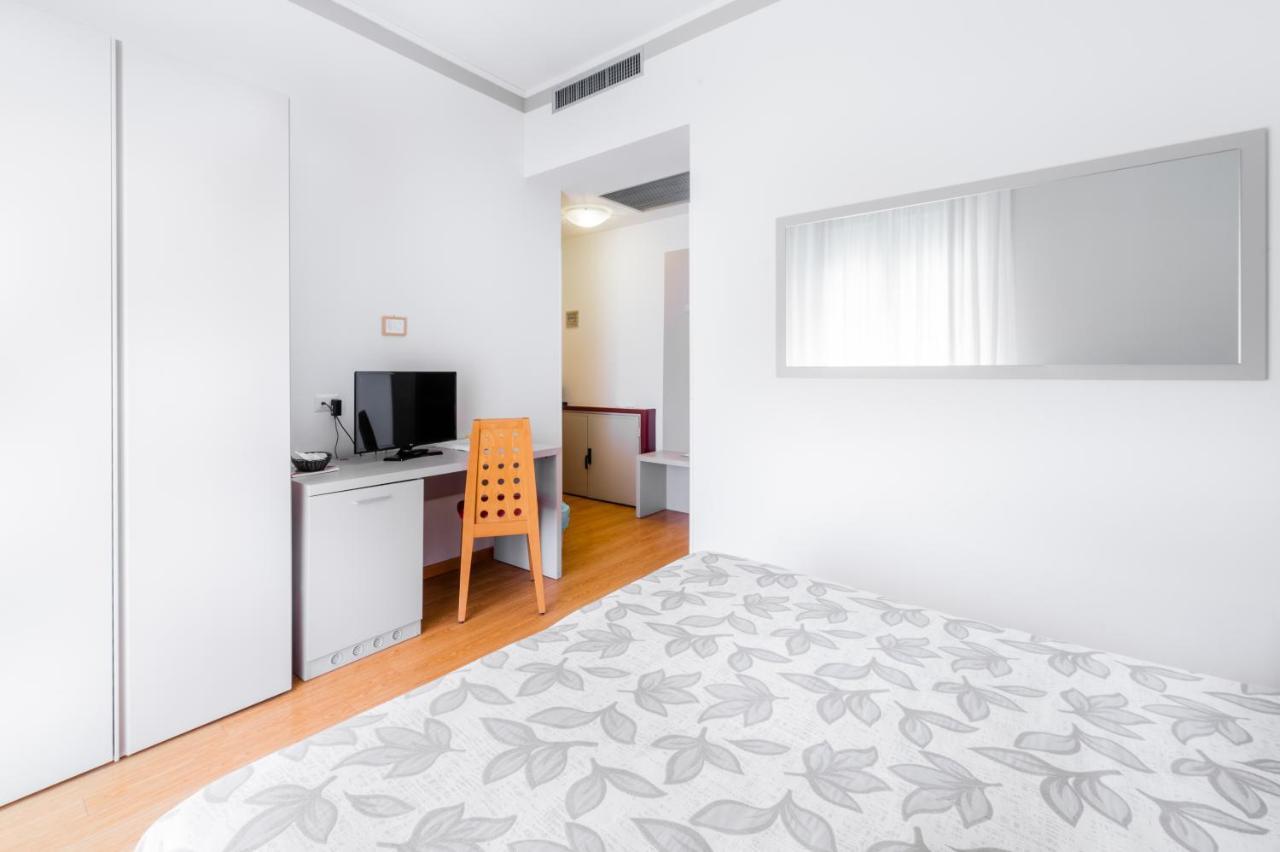 Hotel Del Corso 比比翁 外观 照片