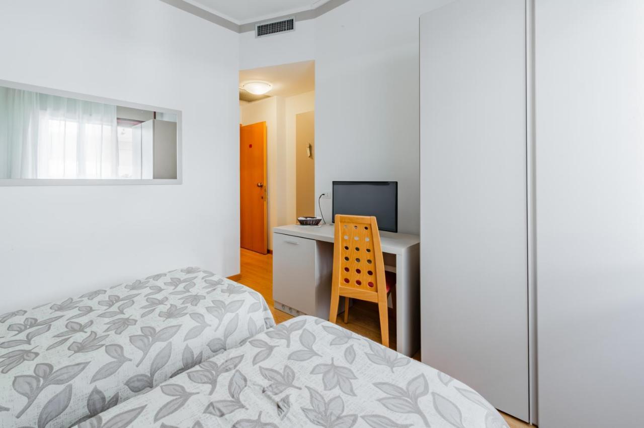 Hotel Del Corso 比比翁 外观 照片