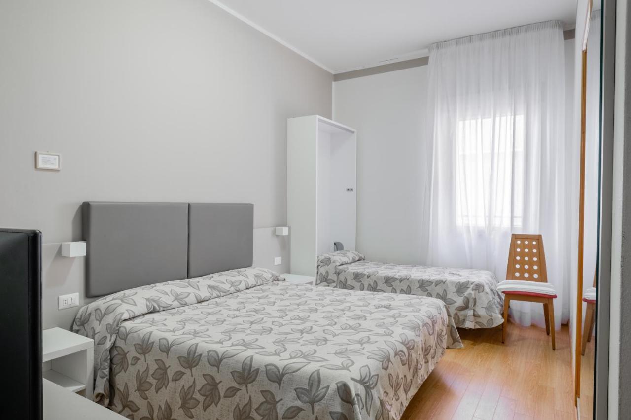 Hotel Del Corso 比比翁 外观 照片