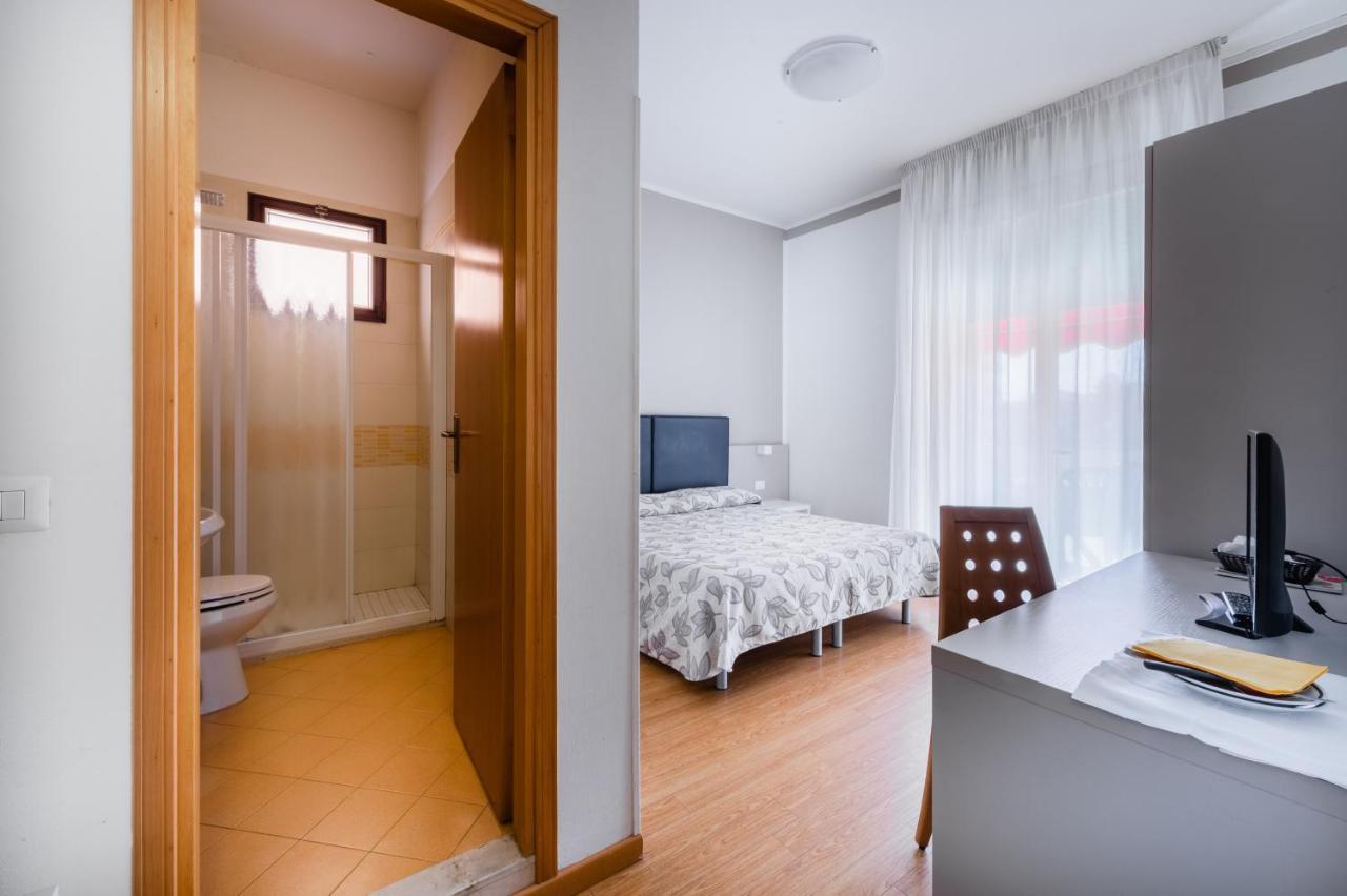 Hotel Del Corso 比比翁 外观 照片